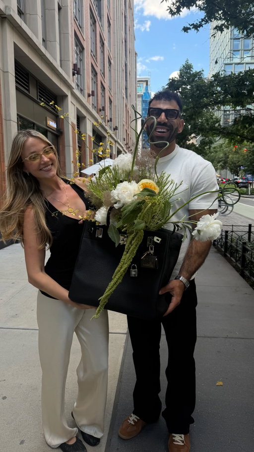 More peonies than she can count 💐 @hannasrosesnyc