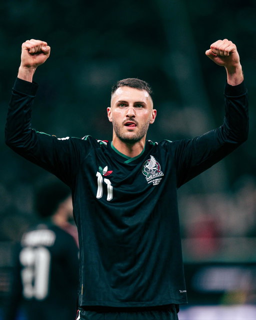 Lo soñé, lo pedí, lo trabaje y Dios lo hizo realidad.
Debut ✔️ Victoria ✔️ Pase a 16vos ✔️ 
Más unidos que nunca, VAMOOOOOOS MEXICOOOOO!!! 🇲🇽❤️‍🔥

“Si ustedes creen, recibirán todo lo que pidan en oración.”
‭‭Mateo‬ ‭21‬:‭22‬ ‭NVI‬‬