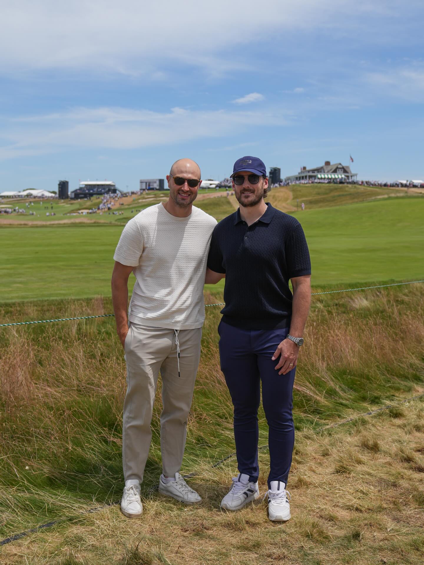 Ryan Pulock and Adam Pelech made their way to Shinnecock Hills for the @usopengolf! ⛳️