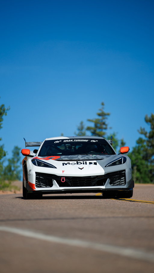 Emelia Hartford and her blisteringly fast @teamchevy @corvette ZR1 are a match made in hillclimb heaven. Every time she gets behind the wheel she’s running faster and faster. Stay tuned to see what she does on race day.