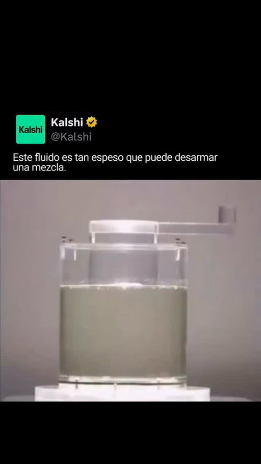 Aunque parece un truco de edición, la "reversibilidad laminar" permite que el colorante vertido en un fluido muy viscoso (como el jarabe de maíz) se desmezcle por completo al revertir el movimiento mecánico. Esto ocurre gracias a un número de Reynolds extremadamente bajo, donde las fuerzas viscosas dominan creando un flujo de Stokes. En lugar de generar la mezcla caótica e irreversible de los fluidos cotidianos, el colorante solo se estira en capas delgadas y paralelas sin combinarse; al girar en sentido contrario, el fluido mantiene su "memoria" y desanda las mismas líneas de corriente para reconstruir las gotas originales con precisión matemática.

#kalshi #kalshiespañol