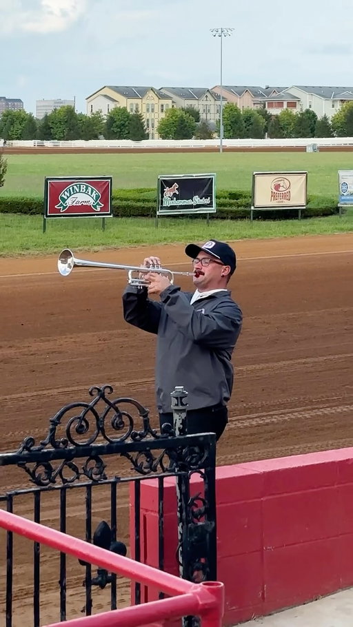 The countdown is on! 🎉

The 2026 season is officially one month away! 
Join us Sunday through Wednesday all season long, running through October 10th.

It’s going to be action-packed both on AND off the track:
🎶 Live music
🎁 Giveaways
🍽️ Sunday Buffet in the Clubhouse
…and so much more. We can’t wait to see you at the track. 👏

#harnessracing #lexingtonky #standardbred #sharethelex