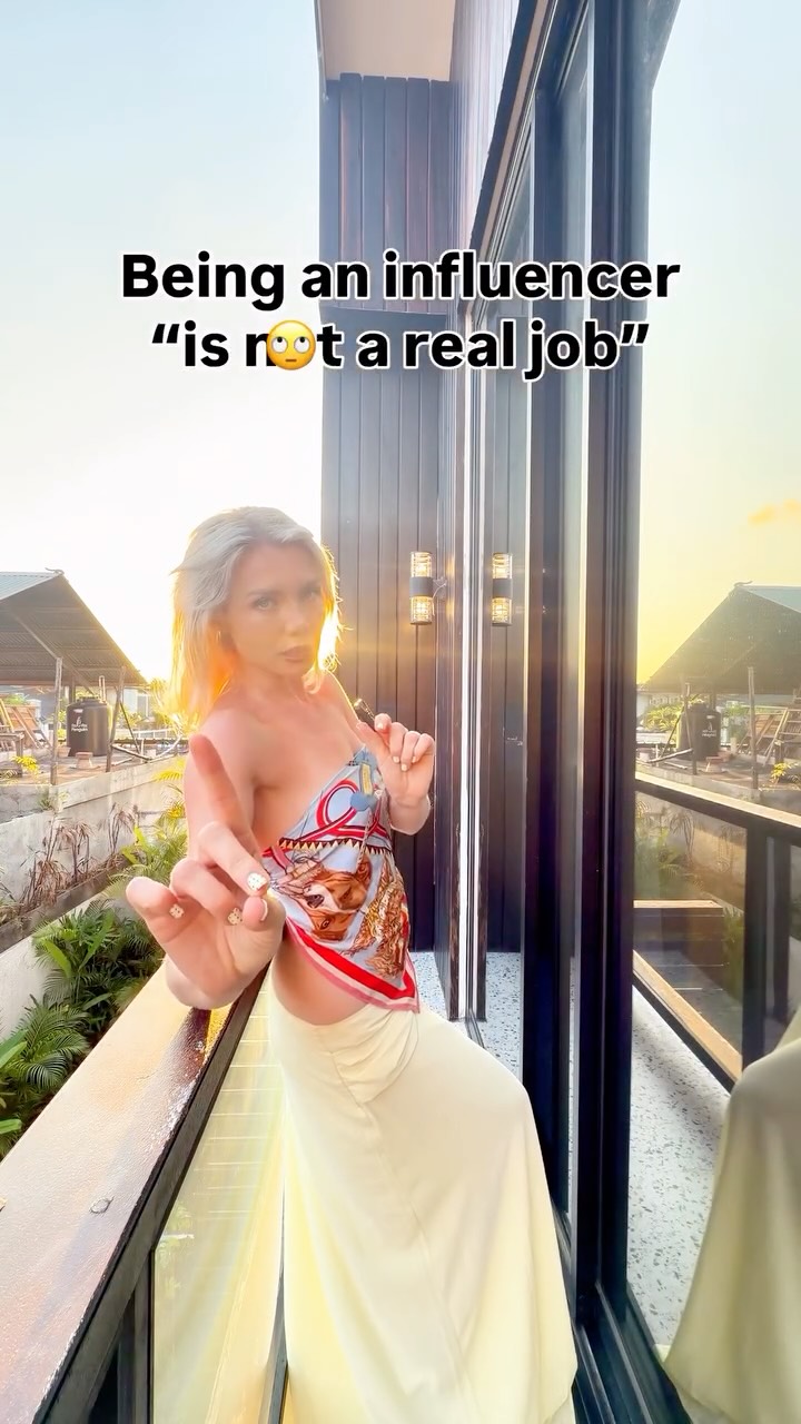 Comment BILLBOARD to see your face in Times Square 🇺🇸✨

Tbh I think this is the most iconic move I’ve seen in a long time @manychat 👏 

One of you better win 🏆 

#manychatpartner #MyRealJob 

No Purchase Necessary. US, 18+. Ends June 30, 2026 at 11:59pm ET. Void where prohibited.
