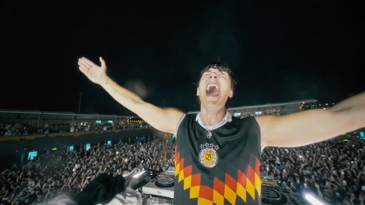 this might be the loudest trippin ever 🇨🇭♥️ song: TRIPPIN