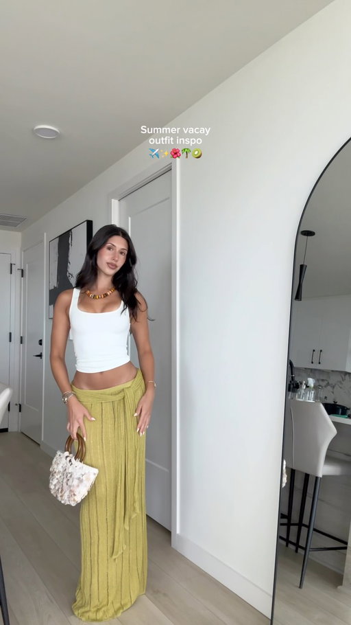 Fun colors & beads alllll summer long #ootd #summervacay #outfitinspo #outfitideas #summeroutfits