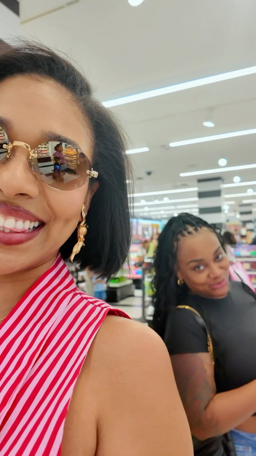 after the bob video blew up, y’all wanted to know what i’m using to maintain it at home. So @simplyslayed_ came to @sephora with me and picked everything herself.
this is what my stylist actually buys for a silk press bob on type 4 hair, no guessing sis 🙌🏽.
comment BOB and i’ll send you the full list 💕