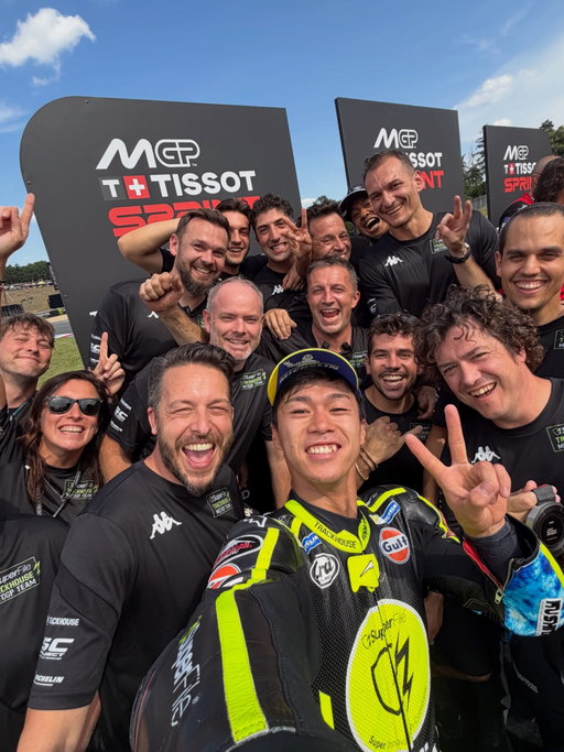 WHAT A SMILE! 😁✌️

#CzechGP | @aiogura79
