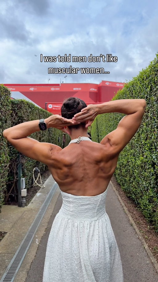 22 years of lifting and I’ve never felt more feminine…

I was told muscle would make me look masculine.
I was told lifting weights would ruin my figure.
I was told men don’t like muscular women.

Good thing I wasn’t building my body for them..

I was building it for me 👊🏼

A beautiful day at the Queens Tennis @hsbcchampionships 🎾 thanks to @butternutbox 🤍

#strengthtrainingforwomen #weighttrainingforwomen