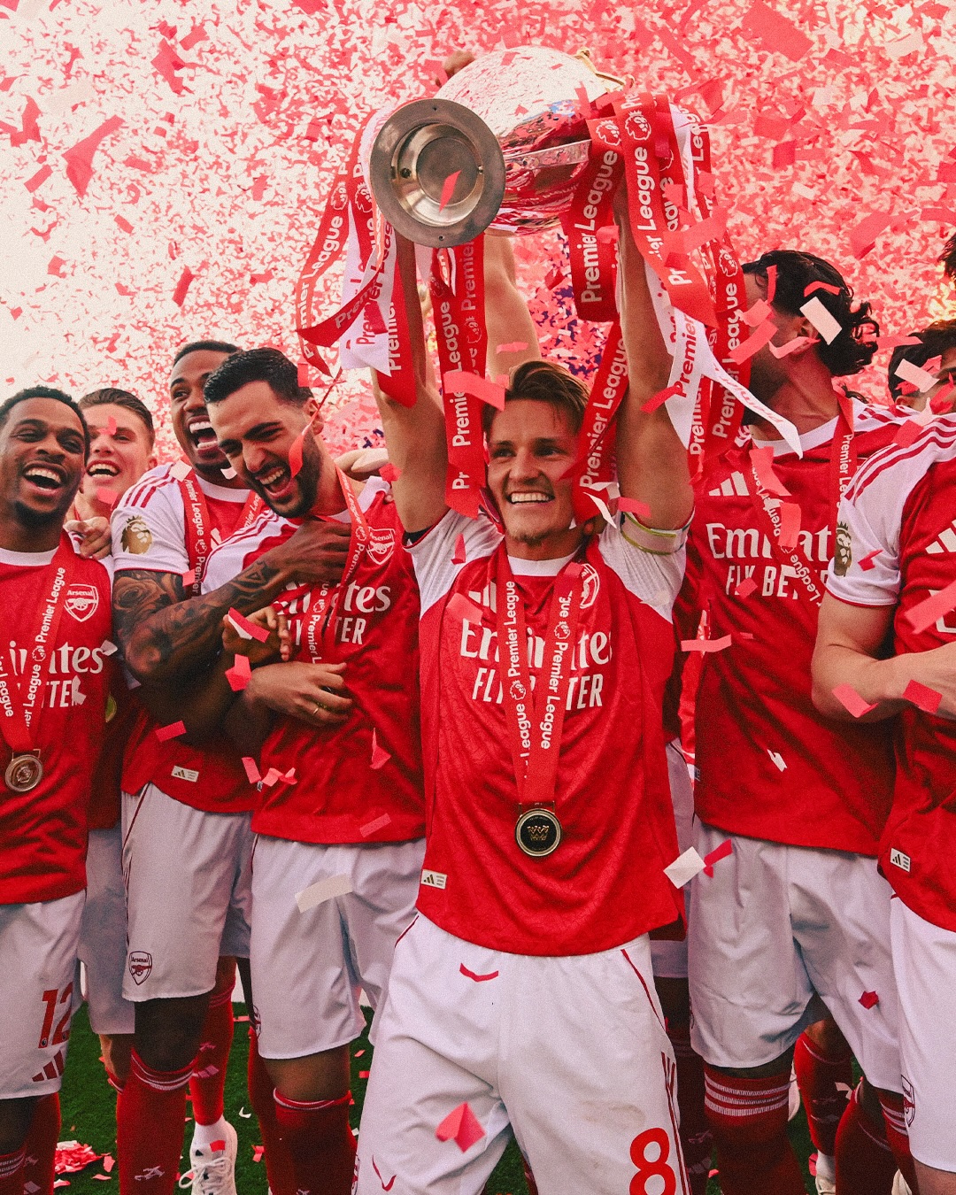 Your 2025/26 Premier League defining moments ✨

Martinelli magic ✨

David Raya’s huge save against West Ham 🛑

Dec’s mentality 🔝

Viktor breaks the deadlock late on against Everton 🔥

Big Gabi’s winner in the 96th minute at St. James’ Park 😤

Yet another stunning stop from Raya against Brighton 🧤

Trossard finds a way through at the London Stadium 💥

Havertz heads home the title winning goal! 🏆