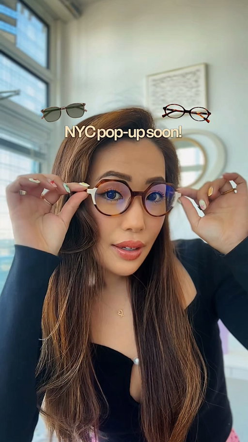 FREE froyo in nyc on Wed??🍦🎉

celebrate @eyebuydirect's 20th birthday at the Specs & Sprinkles pop-up👇🏼

📍Go Greek (683 Broadway in Noho) on June 24th from 11am-6pm!

✨ FREE froyo, giveaways, eyewear try-ons & fun activities

TAG the friend you'd go with...

#Eyebuydirect #EBDPartner #nycsummer #nycpopup #nyclifestyle