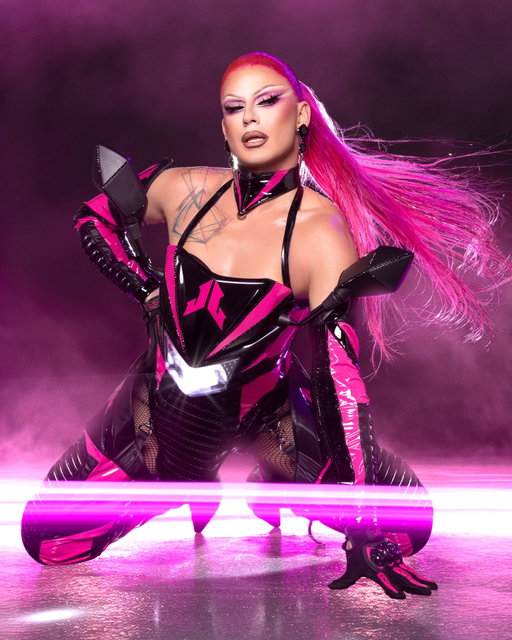 Start your engines 😈🏁

Shot and Edit: @scottykirbyphoto 
Fit: @imngo 
Hair: @willbeauty styled by yours truly 😘
Earrings: @ampedaccessories 

Assisted by: @itszacphx 
Wind: @nbmardis