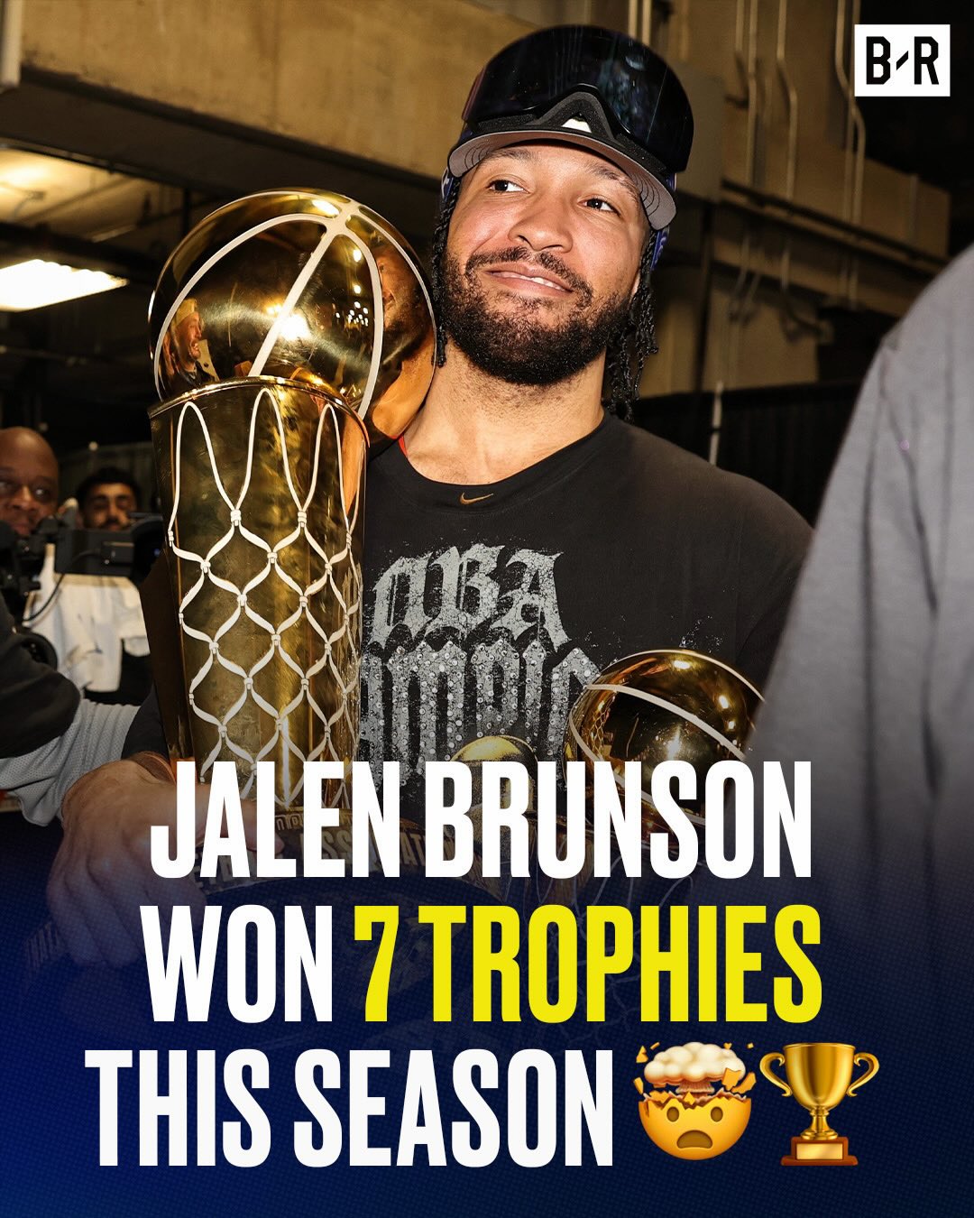 Jalen Brunson brought home ALL the hardware this season 😯🏆

(h/t @essentiallysportsmedia)