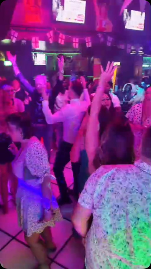 Dance Floor Full Of Popstars! Partying Right Through Til’ 3am🎉