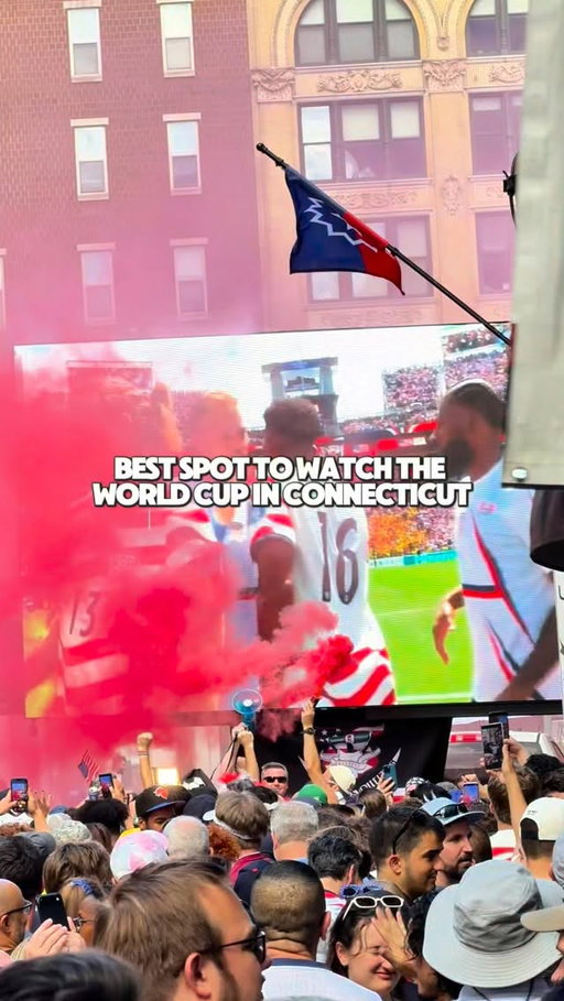 i’m a huge soccer fan as of one day ago bc i’m not missing out on these vibes ⚽️

@prattstreethartford hosts the best @fifaworldcup watch parties - watch on the street or head into one of the bars/restaurants along the road like @vaughanspub, @sunberryhartford, @hartfordflavorcocktailparlour, @bloombakeshopct, @urbanlodgepratt, and @sorellahartford 

#worldcupwatchparty #hartfordct #prattstreet