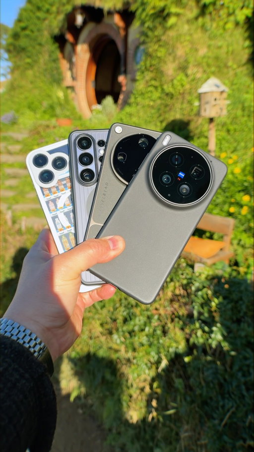 Hobbiton Camera Test! iPhone 17 Pro Max vs Vivo X300 Ultra vs Oppo Find X9 Ultra vs Samsung Galaxy S26 Ultra. If you are a fan of the Hobbit movies then this is a must visit place in New Zealand. I absolutely loved it here and it’s like you are stepping inside the movie. The landscape of New Zealand is absolutely breathtaking. Which smartphone captured the Green Dragon Inn the best? #tech #smartphone #hobbiton #camera #reels