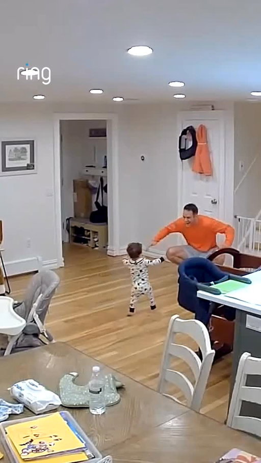 Dad was cleaning the stovetop when he caught something out of the corner of his eye... 👀

Baby Dominic was taking his very first steps! 🥹❤️ The proud little giggles as he realized what he'd just done were absolutely priceless. ✨☺️ #Fathersday @ring #ad #dad #father