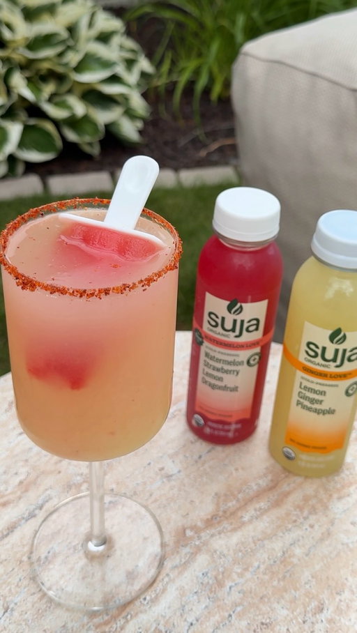 summermaxxing 🍧

Full Recipe
INGREDIENTS: 
• Suja Watermelon Love
• Suja Ginger Love
• Sparkling water
• Lime & tajin for rim

PREPARATION:
1. Pour Suja Watermelon Love into popsicle molds & freeze overnight
2. Line your glass with lime & tajin 
3. Fill your glass 1/3 full with Suja Ginger Love
4. Top with sparkling water
5. Add in your Watermelon Love popsicle & enjoy!!

#summer #firstdayofsummer #fathersday #fyp #summerpopsicles