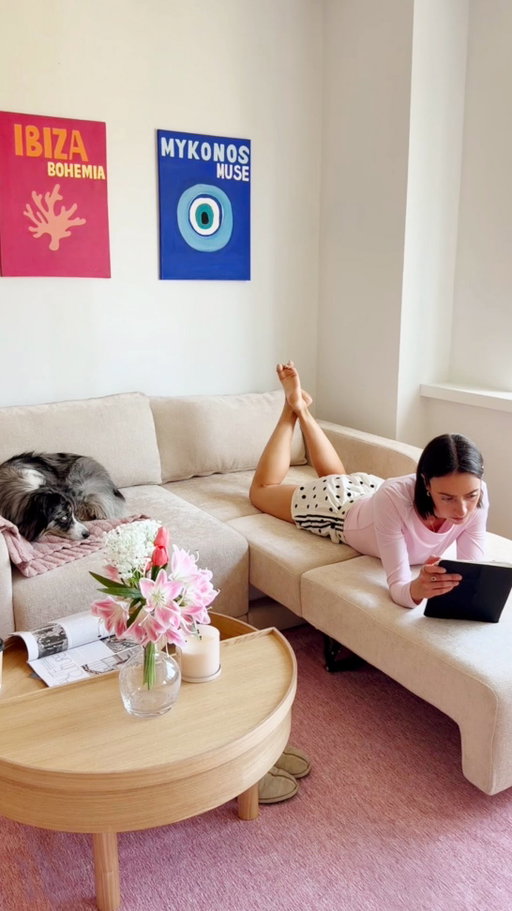 Make room for guests in minutes. 

With the Orian Sofa Bed, you’re always prepared for sleepovers, weekend visitors, and everything in between.@zoexpritchard
__
 
Faites de la place pour vos invités en quelques minutes.

Avec le divan-lit Orian, vous êtes toujours prêt pour les pyjamas partys, les visiteurs du week-end et tout ce qui se présente entre les deux.