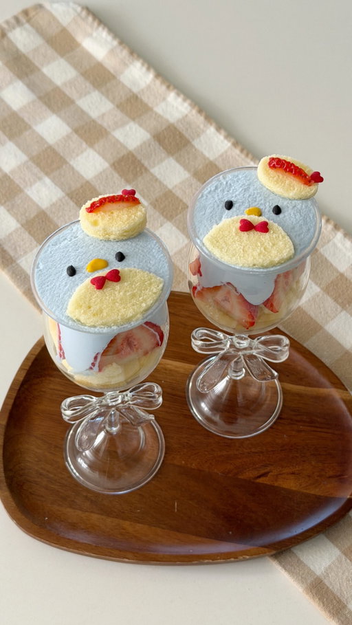 let’s make tuxedo sam strawberry shortcake cups 💙

#tuxedosam #sanrio #sanriocharacters #strawberryshortcake
