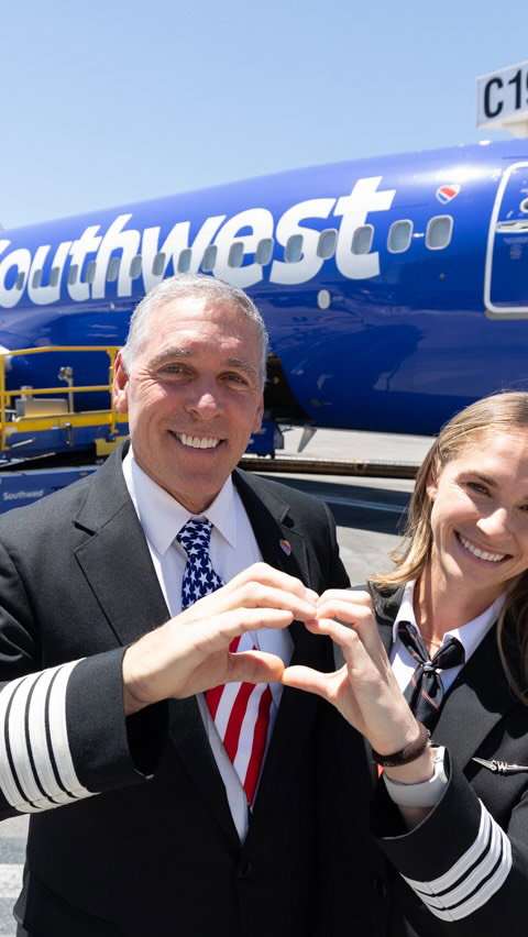 One special sendoff for one special dad! 🥹

Captain Jim got to pilot his final Southwest flight alongside his favorite First Officer, his daughter Julia.

To all the fathers and father figures out there who inspire big dreams and even bigger achievements, we wish you a very happy Father’s Day. Your love, guidance, and unwavering support are the foundations that allow us to soar! 💙❤️💛