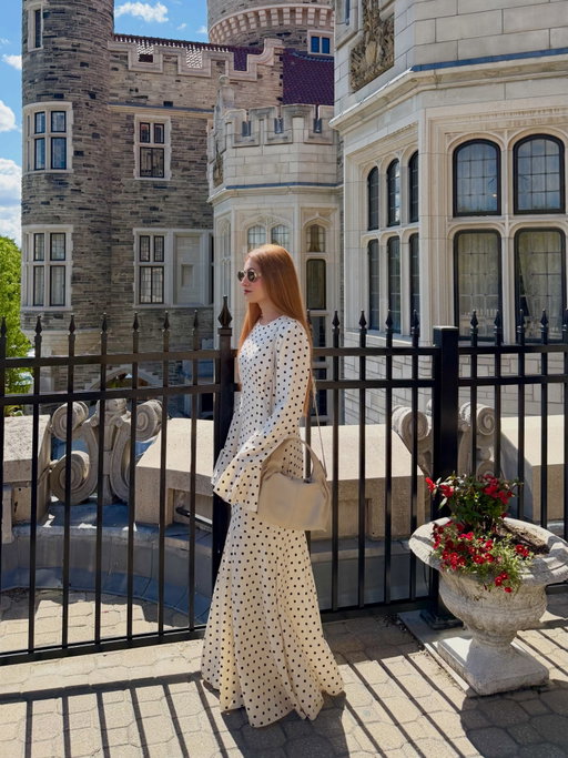 Polka dot moment 🤍 🖤 

Dress: @shein_ca @sheinofficial 

#fyp #lifestyleblogger #fashionblogger #outfitoftoday #summerintoronto