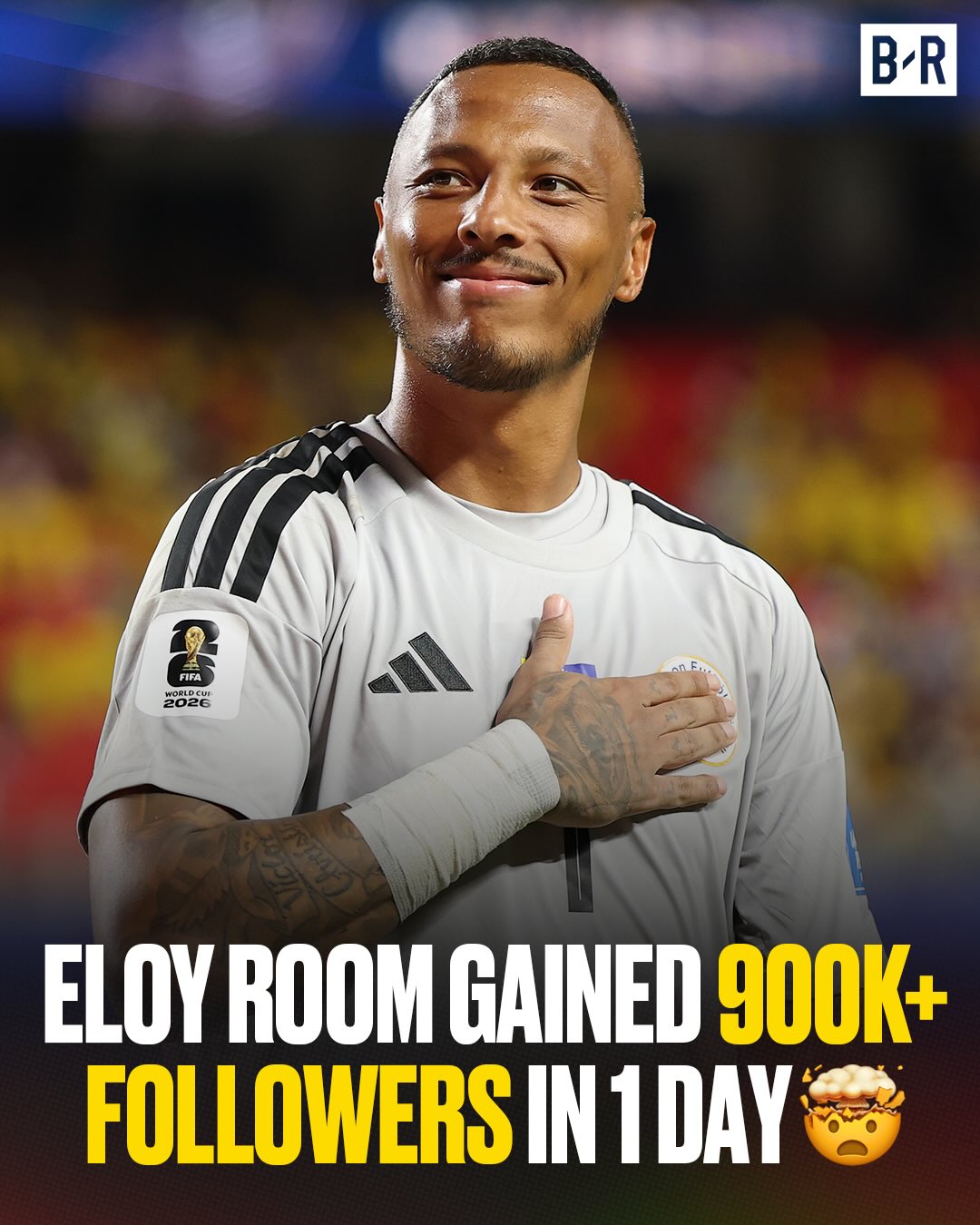 Curacao goalkeeper Eloy Room has surpassed 1 MILLION followers after his standout performance vs. Ecuador 🤯📈

He made 15 SAVES to help earn Curacao’s first-ever World Cup point 🔥