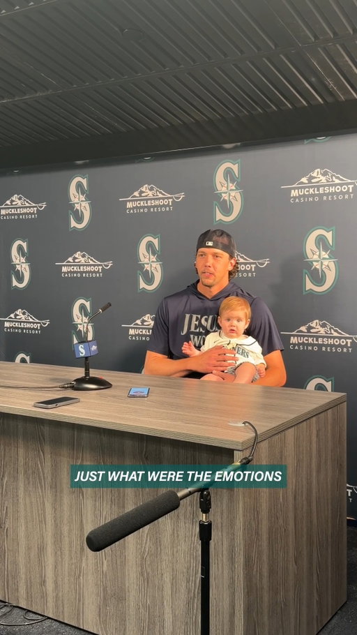 Normalize bringing babies to post-game news conferences.