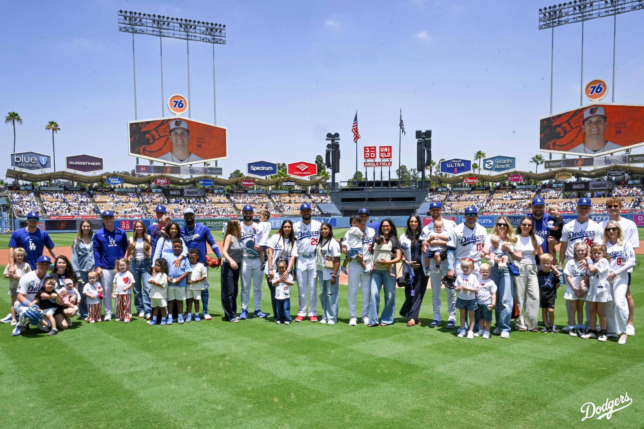Happy Father’s Day to our Dodger dads. 💙