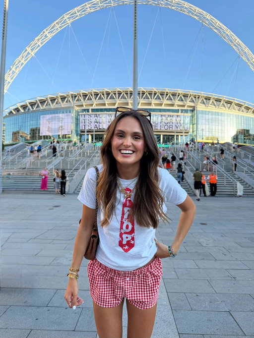 Highly recommend choosing a boyfriend who has a summer birthday (as a winter birthday girly) because then you get to experience it too 😂😂😚😚✨✨🤟🏼🤟🏼!! Still a week till Jake turns 30 but the celebrations are very much in full swing 😋😋♥️♥️ potentially the most socialising I’ve ever done in a week from Harry, to the Pub, to birthday dinner, Family BBQ & maybe my first Father’s Day since we lost dad that I didn’t bawl my eyes out and actually smiled 🥹😁!!!