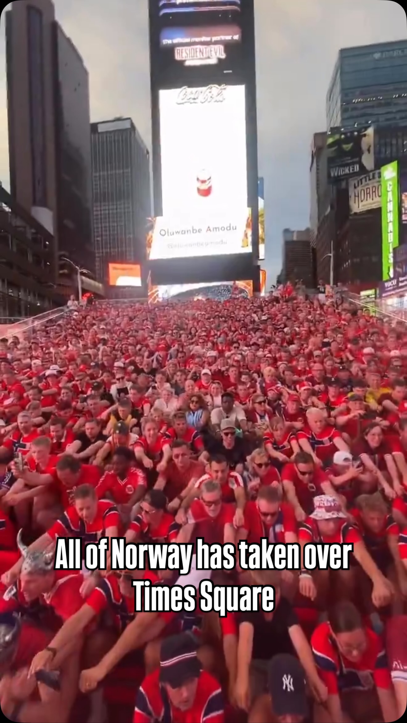 The Viking row has conquered New York

(@halvormberg @mr.row.row)