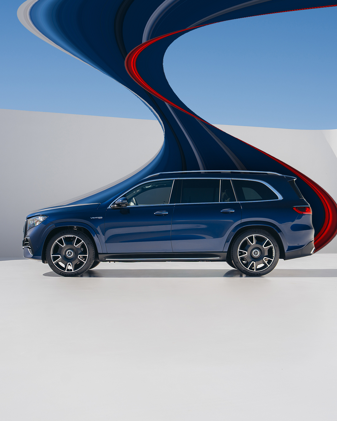 Expanding the frame. The new GLS 63. 603 hp, 0–100 in 4.2 seconds, with space and comfort to match its performance.​

Coming to Canada in summer 2027. European model shown.

#MercedesAMG #MercedesBenzCanada #GLS63