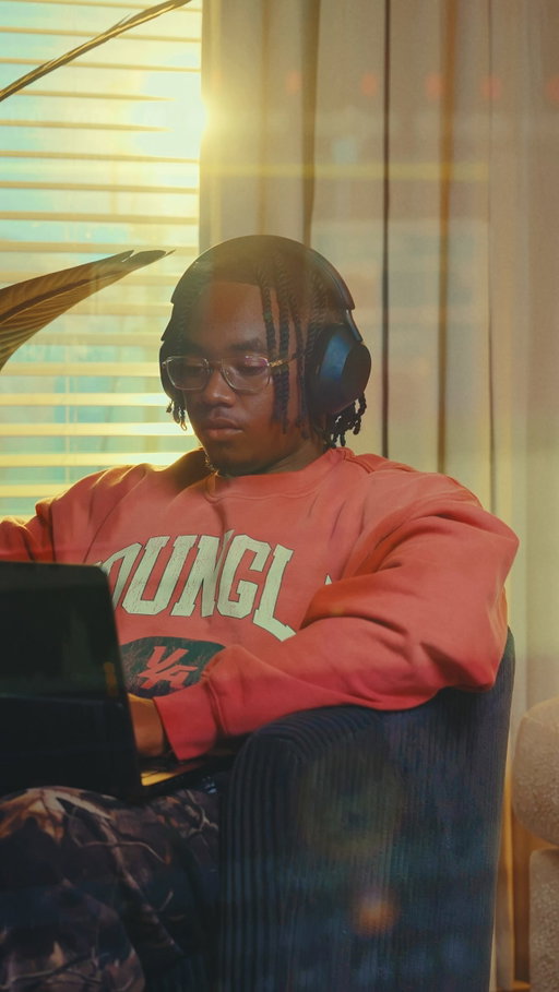 Sound design is one of the fastest ways to make your edits feel more professional, yet it's something a lot of creators overlook.

I also made a full guide for my community and if you want it, comment " TCT " and I'll send it to you.
Here are 3 sound design tips that completely changed the way I edit my content.

Number 1️⃣: Edit to the beat.

This is one of the easiest ways to make your edits feel more intentional. I use a free plugin called Blinkly.io that automatically detects the beats in your music and places markers directly in your timeline. And no I'm NOT sponsored but if they do see this, my inbox is open!!

Number 2️⃣: Use the de esser trick.

Instead of simply lowering your music, create space for your voiceover to sit naturally in the mix. It helps your voice cut through clearly while keeping the music present.

Number 3️⃣: Stop using the same sound effect.

Instead of stacking the same whoosh three times, layer different sounds together. A low hit, a mid whoosh, and a high texture will almost always sound more polished.

Save this for later and follow for more.
.
.
#videography #filmingtips #editingtips #cinematography #cinematic