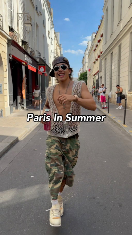 depression can’t hit a moving target
•
•
•
•
•
#explore #paris #reels #viral #fashion