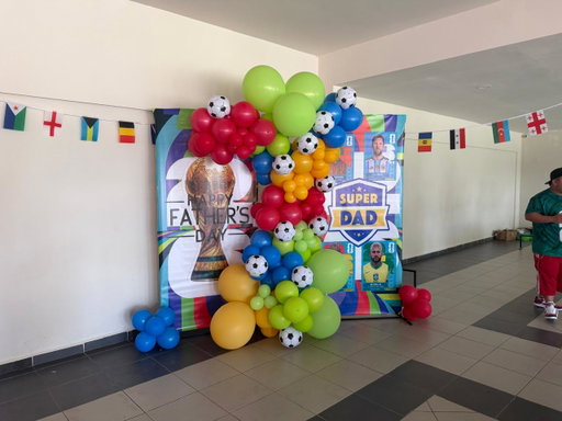Celebramos a lo grande el Día del Padre en WK Kellogg Mexicali 🎉⚽🇲🇽

Vivimos una tarde increíble acompañando a nuestros compañeros en un ambiente familiar, donde disfrutamos juntos el segundo partido de México en el Mundial 🙌💚🤍❤️

Además, la emoción no faltó con el torneo de futbolito y el clásico shutagol, llenos de energía, risas y mucha competencia sana 🏆🔥

Gracias a todos los que formaron parte de este gran evento y por hacer de nuestra planta un lugar donde el trabajo también se celebra en comunidad 💪