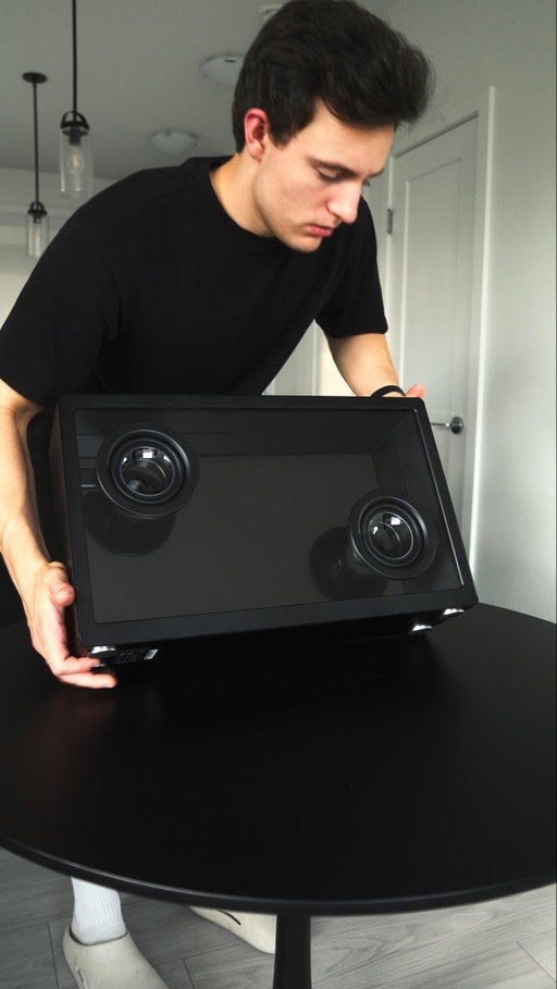The @morningblues_global SonicGlass Lyric Speaker doesn’t even seem real…

#MorningBlues #SonicGlass #LyricSpeaker #DeskSetup #Unboxing