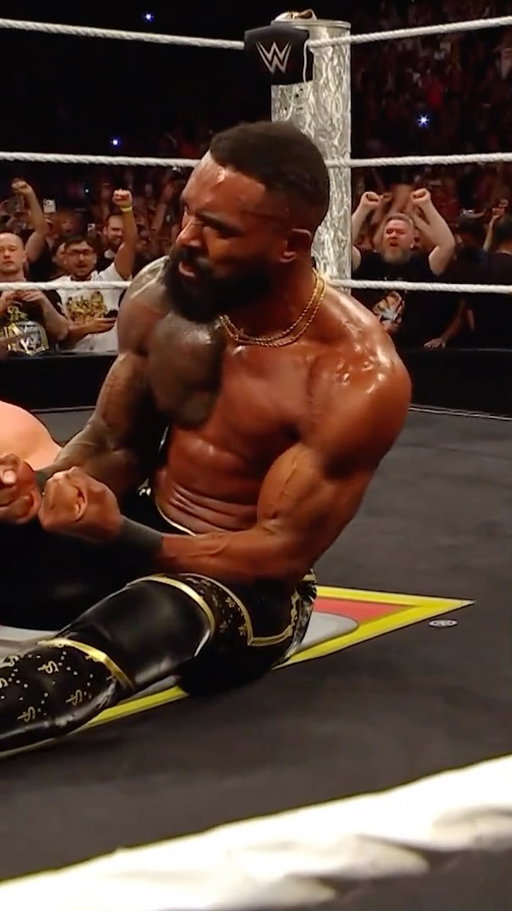 AND NEWWWWW 🏆🏆 With a little help from @wwerollins, The Street Profits are your new World Tag Team Champions!!!! #WWERaw