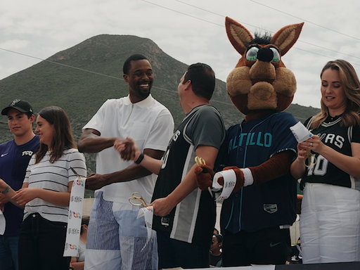 Making an international lasting impact 🖤👏

A look back at @hbarnes' recent trip to Saltillo, Mexico with @spursway to unveil multiple newly renovated community courts for local families and young athletes!