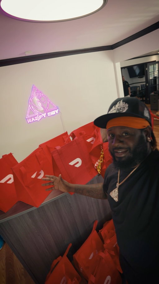 I do not play soccer. And I did not order all this shit!!! @doordash come get this man’s stuff #DoorDashPartner