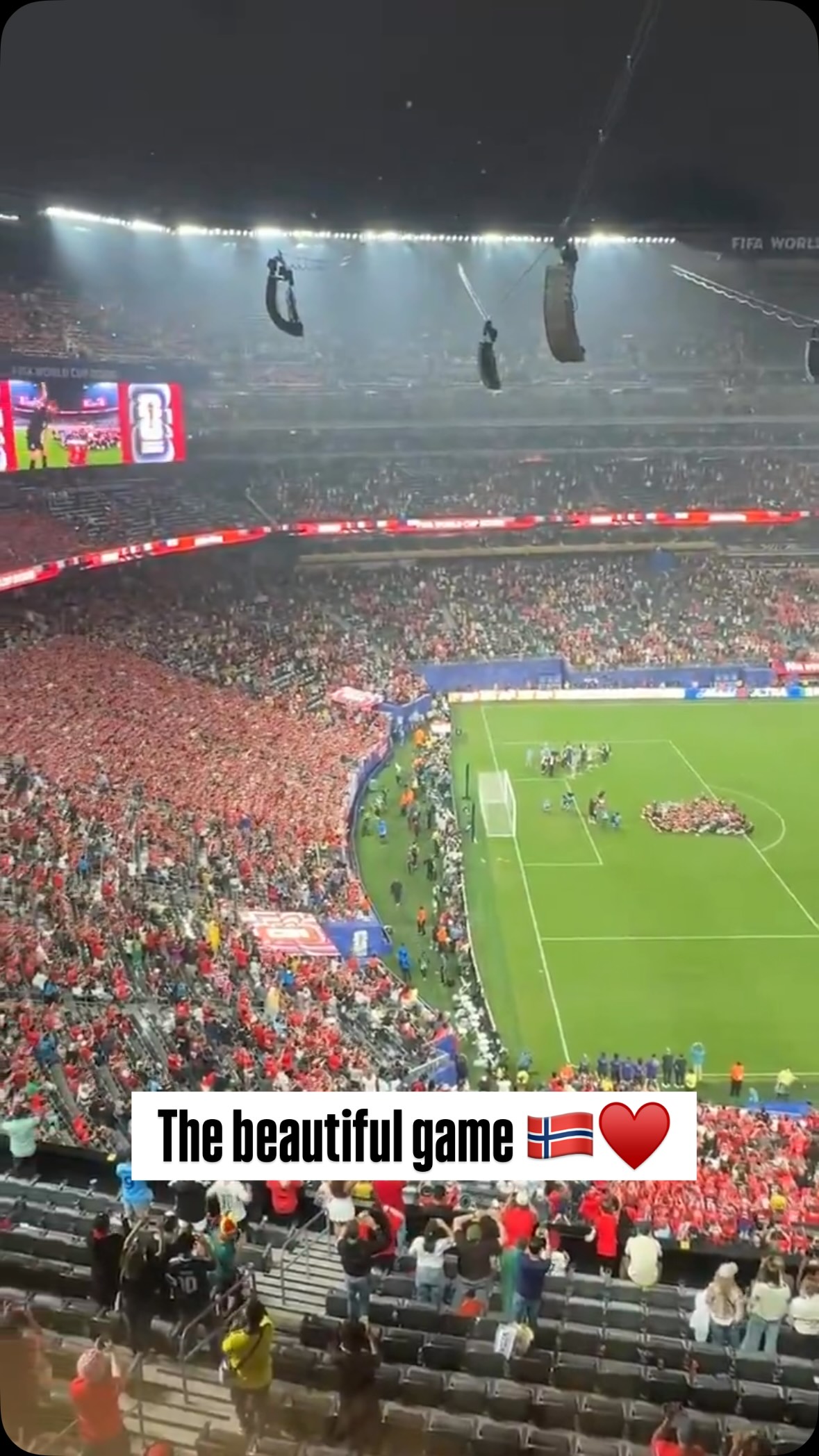Hands down, Norway have the best fans at this World Cup. 🇳🇴🤩

The atmosphere is absolutely insane as Erling Haaland and the Norwegian players join the fans in a victory Viking Row on the MetLife Stadium ♥️

🎥 @the_bonnfire