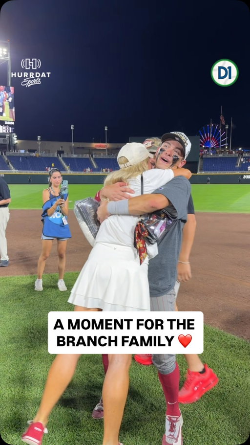 Kyle Branch finds his family and brother Kolby after Oklahoma secures the national title.