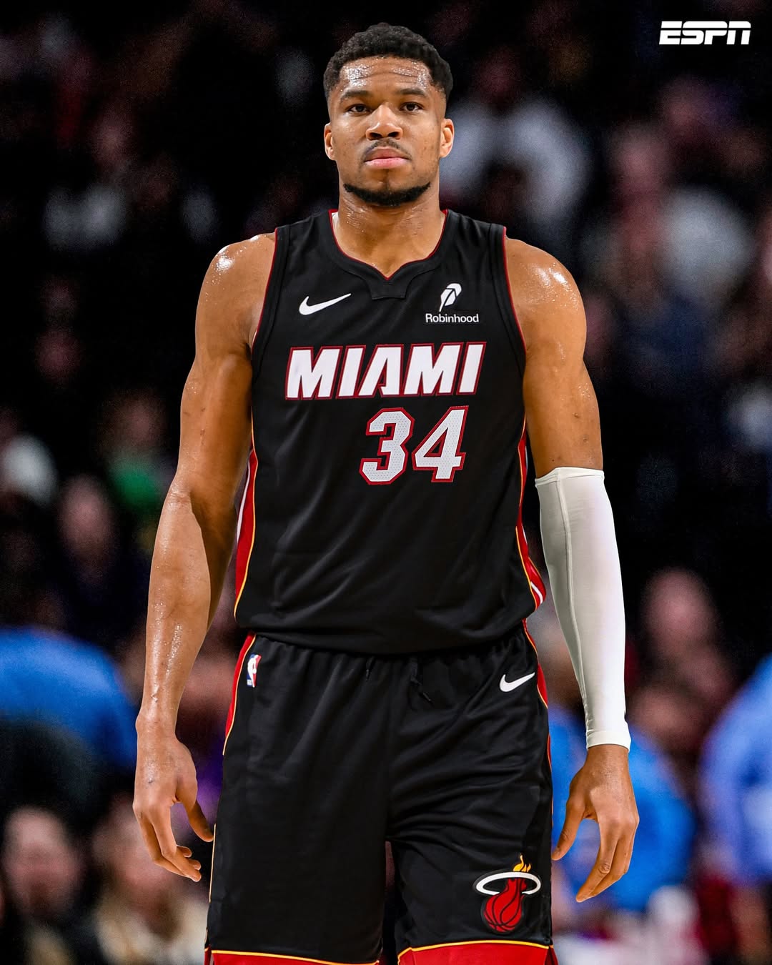 🚨 URGENTE 🚨 Giannis Antetokounmpo no Miami Heat ‼️

O Milwaukee Bucks está negociando Giannis Antetokounmpo e Bobby Portis para o Miami Heat por Tyler Herro, Kel'el Ware, Jaime Jaquez Jr., Kasparas Jakucionis, 3 escolhas de primeira rodada (incluindo a nº 13), 1 pick swap e 1 escolha de segunda rodada, de acordo com Shams Charania, da ESPN 

#NBAnaESPN #nba #giannis