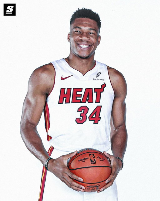 BREAKING: THE BUCKS ARE TRADING GIANNIS ANTETOKOUNMPO TO THE MIAMI HEAT! 🥵
[h/t @shams]