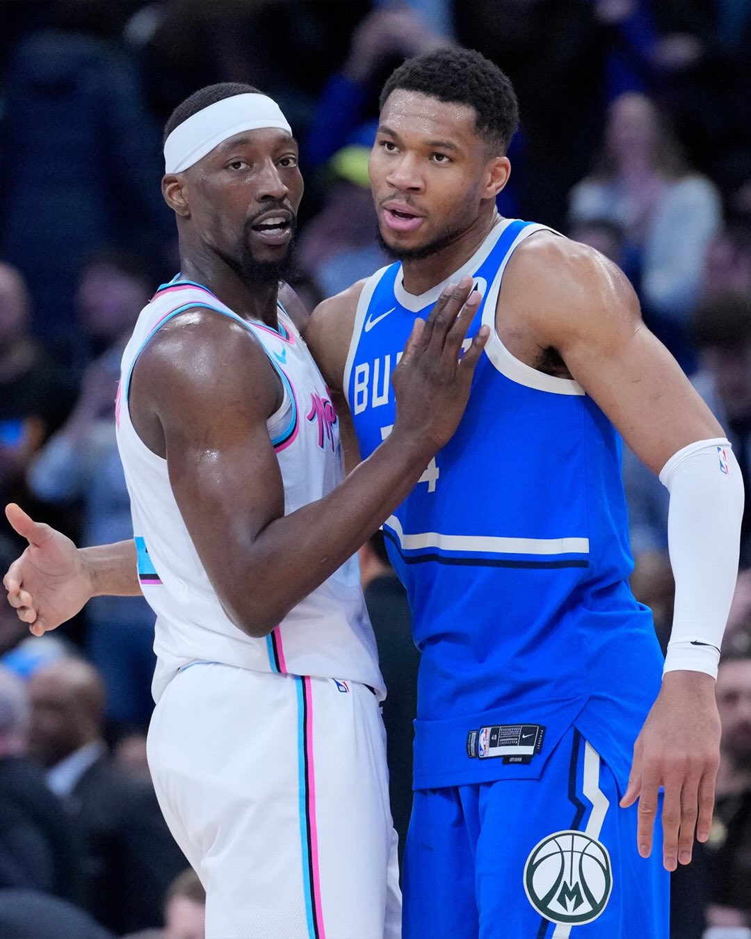 Giannis Antetokounmpo heads to Miami and has Bam Adebayo as his teammate 🤯

Giannis about to get Black & Red colorways for the Nike Freak 👀