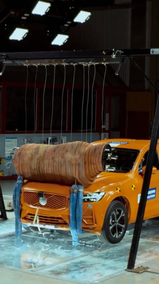 Last winter, Adam hit a 400‑kilo moose in his Volvo XC60. 

The front of the car was badly damaged, but Adam and his colleague walked away without a single injury, and Volvo On Call dialled in to help. 

“My luck ran out that day, but the fact that I was driving a Volvo saved my life,” Adam wrote to us to express his gratitude.