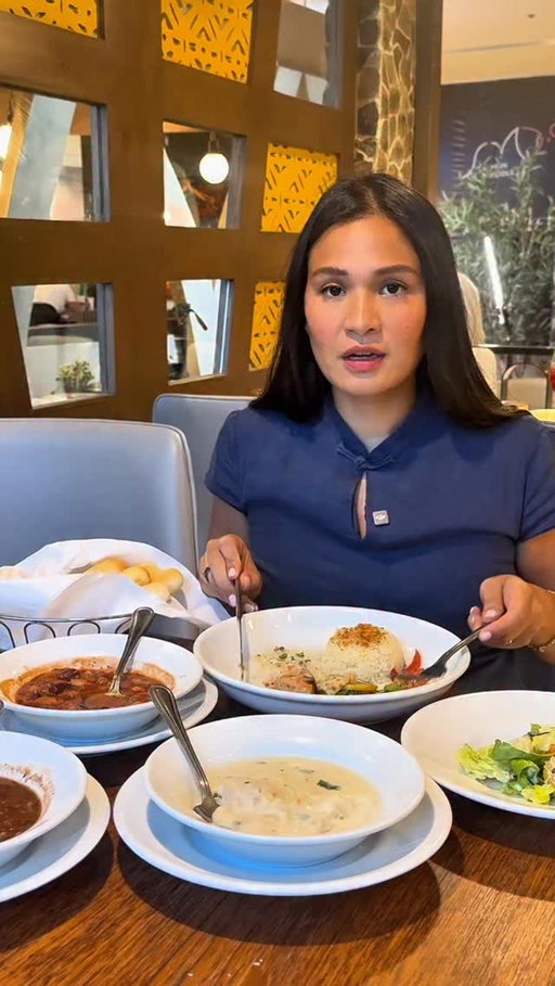 I tried Olive Garden at EDSA Shangrila East Wing and the value here is actually insane. For only ₱595, you get your choice of entrée. I went for the pan-seared tenderloin that comes with unlimited soup, unlimited breadsticks, and unlimited salad. Four soups to choose from, Parmesan on demand, and an add-on of unlimited dipping sauces that made me forget my carb diet.

Definitely taking my family here again 🥂

@olivegardenphilippines 

#OliveGarden #OliveGardenPH