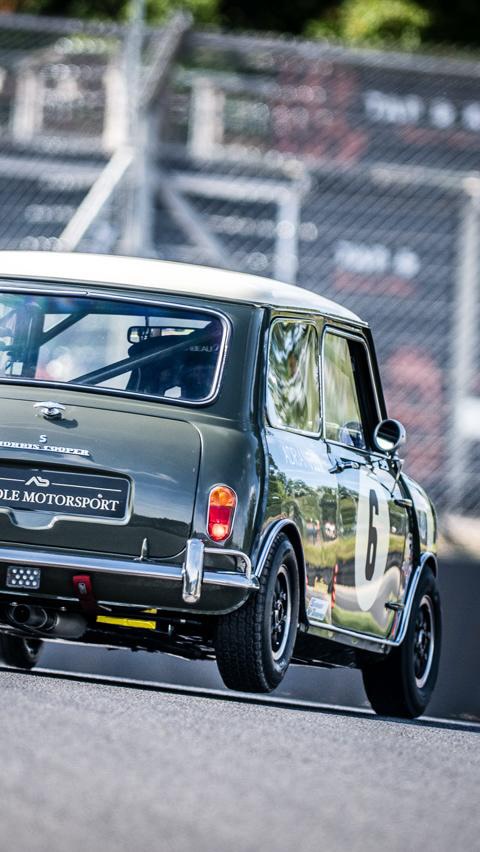 Qualify with me @brandshatchofficial for @motorracinglegends 

In our epic @swiftuneengineering Mini cooper.
