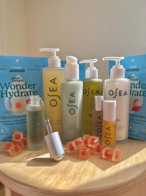 Hydration, from head to toe. 💧

To celebrate National Hydration Day, we’re teaming up with @oseamalibu to give one winner our favorite ways to replenish, restore, and glow.

✨ A 1-year supply of Plant People’s Wonder Hydrate Electrolyte Gummies ($360 value)
 Zero-sugar electrolyte gummies formulated with magnesium, potassium, zinc, calcium, vitamin C, and Himalayan pink salt to support hydration, energy, and recovery.

✨ OSEA’s complete hydration ritual ($354 value)
Featuring the Undaria Algae Body Oil, Body Wash, Body Lotion, Hyaluronic Body Serum, Ocean Eyes Age-Defying Eye Serum, Hyaluronic Lip Oil Booster, and Hyaluronic Sea Serum to nourish and replenish skin.

Total prize value: $714+
To enter:
 ✓ Follow @plantpeople and @oseamalibu 
 ✓ Like this post
 ✓ Tag a friend in the comments (each tag = one entry)
 ✓ Share to your Story for a bonus entry

Good luck! 💙