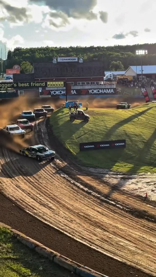 @teamchevy 🦅
-
-
-
#pro2 #shortcourseracing #offroad #offroadracing #trucksofinstagram

🎥 @jimbeaver15