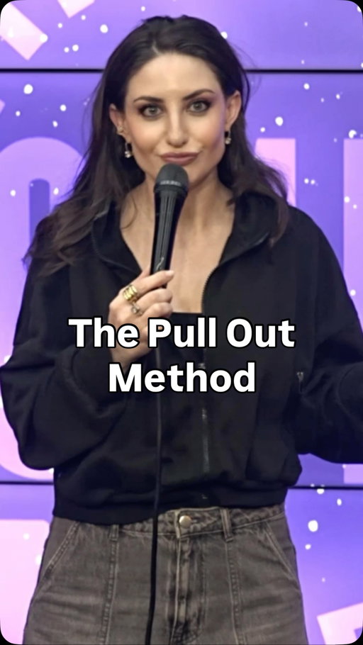 It… works…? 🤣

come see me live!

Up next:
6/26-27 DALLAS @hyenascomedydallas 
7/10-11 SNOWMASS
8/22 ALBUQUERQUE 
9/17 DETROIT
9/19 PITTSBURGH
10/2-3 WASHINGTON, DC
10/4 CHARLOTTE
10/15 ATLANTA

TIX IN BIOGRAPHHHYYY!!!

#baby #pregnant #dallas #dallastx #dfw

🎥: @thecomedybar
