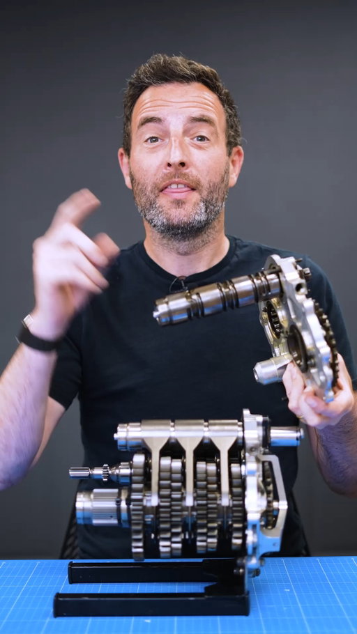 How $300,000 F1 gearboxes actually work.

💨 🏎️ Join our Engineering Newsletter: http://bit.ly/4kofUR5

#f1 #formula1 #gearbox
